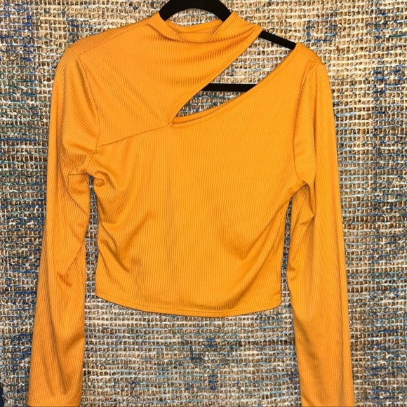 Love J Yellow Crop Top - Picture 3 of 3